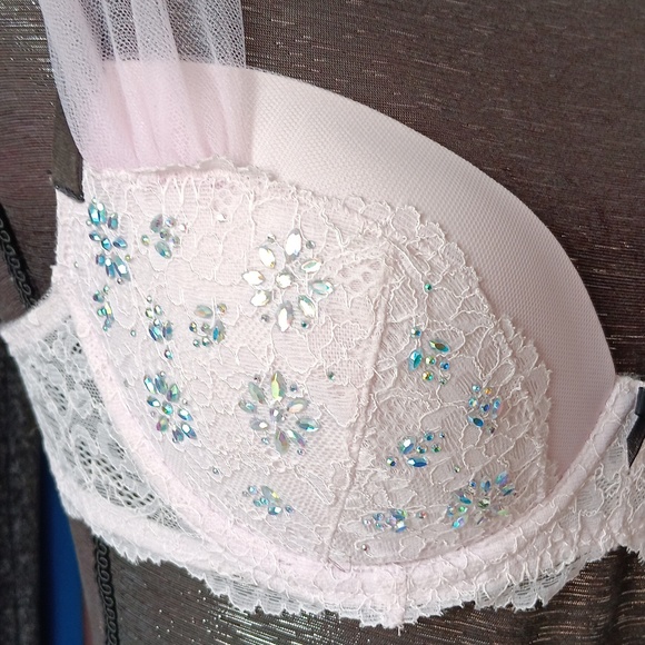 VICTORIA SECRET DREAM ANGELS LINED DEMI BRA 32D - Picture 5 of 15